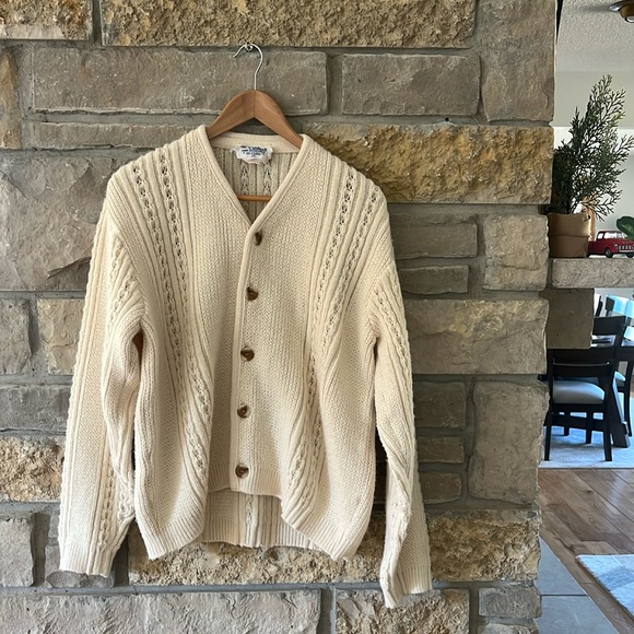 Caldwell Sweaters - A Caldwell Hand Fashioned Cream Fisherman Core Cardigan Sweater Medium